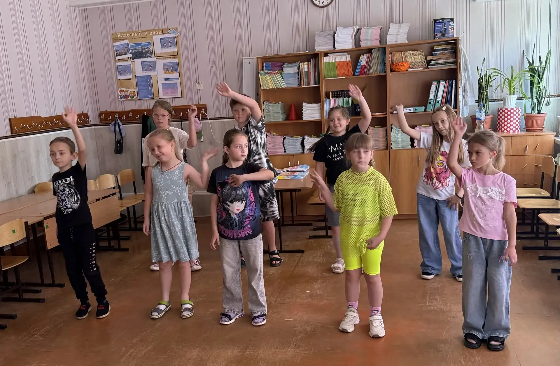 ⭐️Веселые каникулы!👫

🌞 Сегодня на летней площадке в СОШ №4 увлекательно и весело!   После инструк