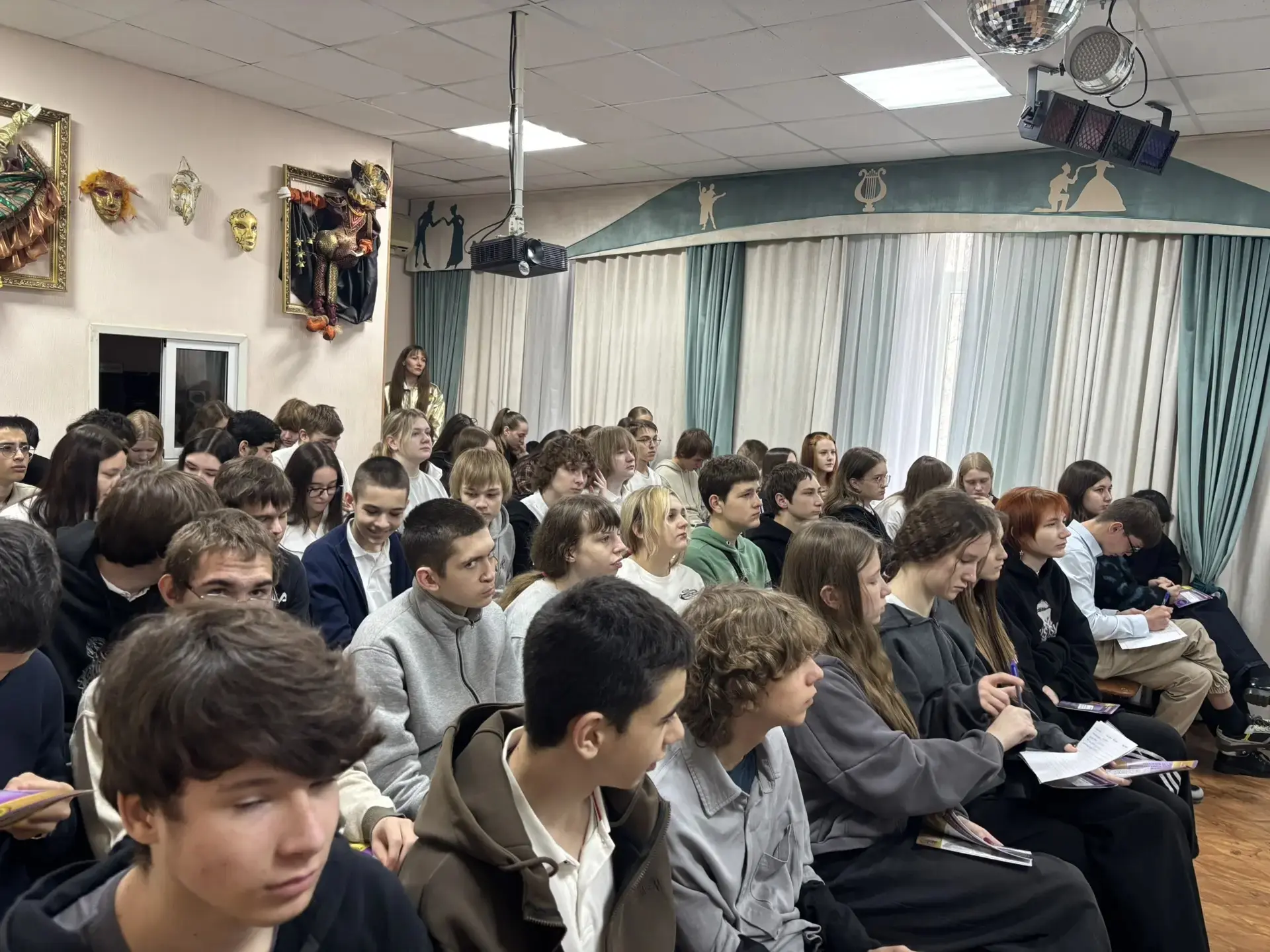 15 апреля представители Академического колледжа провели интересную встречу с обучающимися 7 и 9-х кл