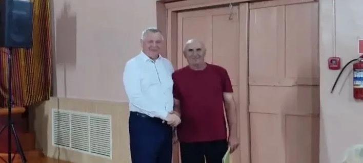 📌25 августа Богдан Вячеславович с рабочим визитом посетил Лобино, Аксениху, Колыбельку...