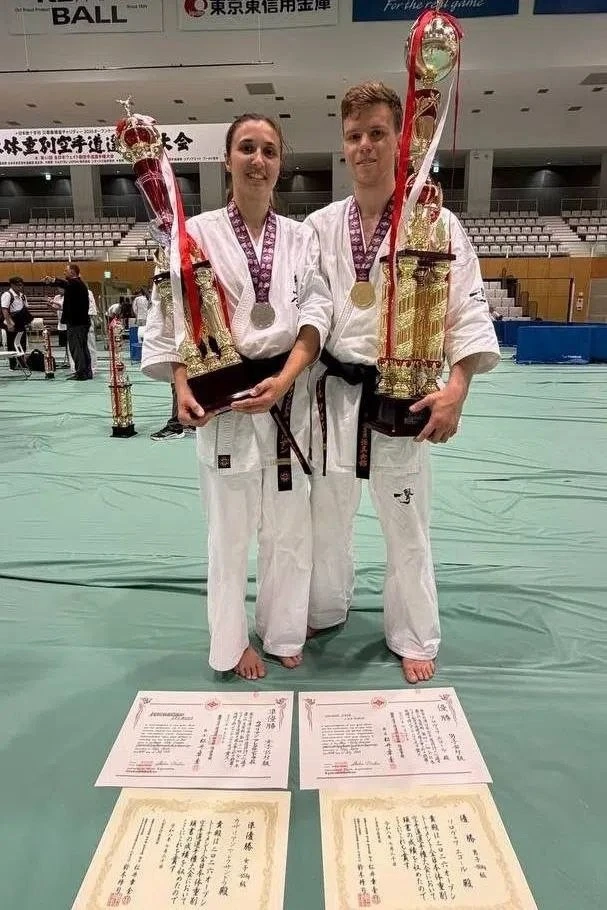 В Токио прошёл открытый весовой Чемпионат Японии по Киокусинкай каратэ.

Жуковчанка Казарян Александ