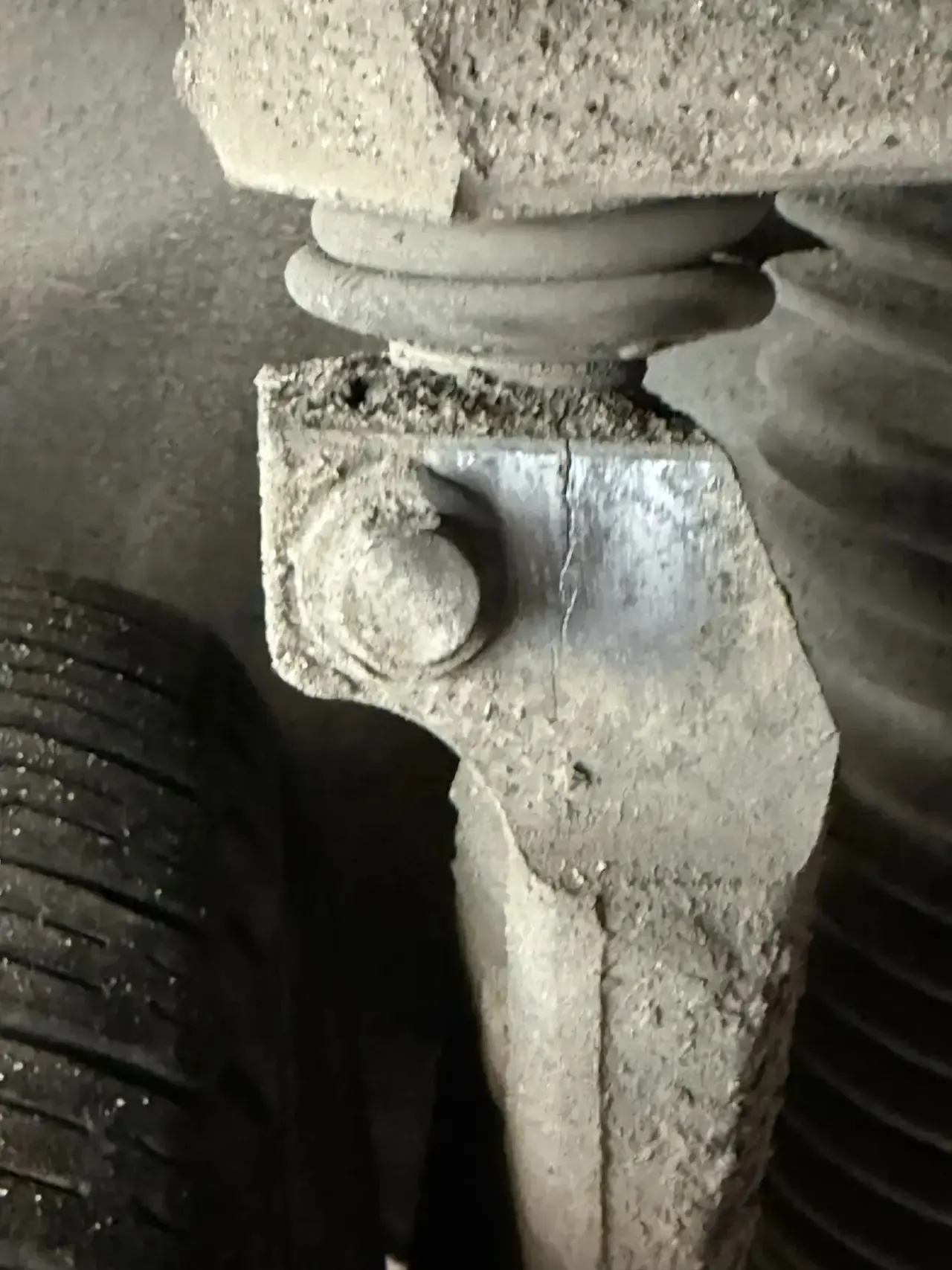 Продолжаем варить кулаки Range Rover без демонтажа.