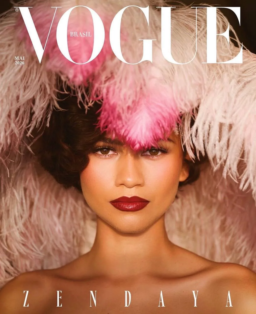 😍 Зендея в съемке для Vogue Brasil  На Met Gala не пошла, но возможность помодничать не упустила.  🎧