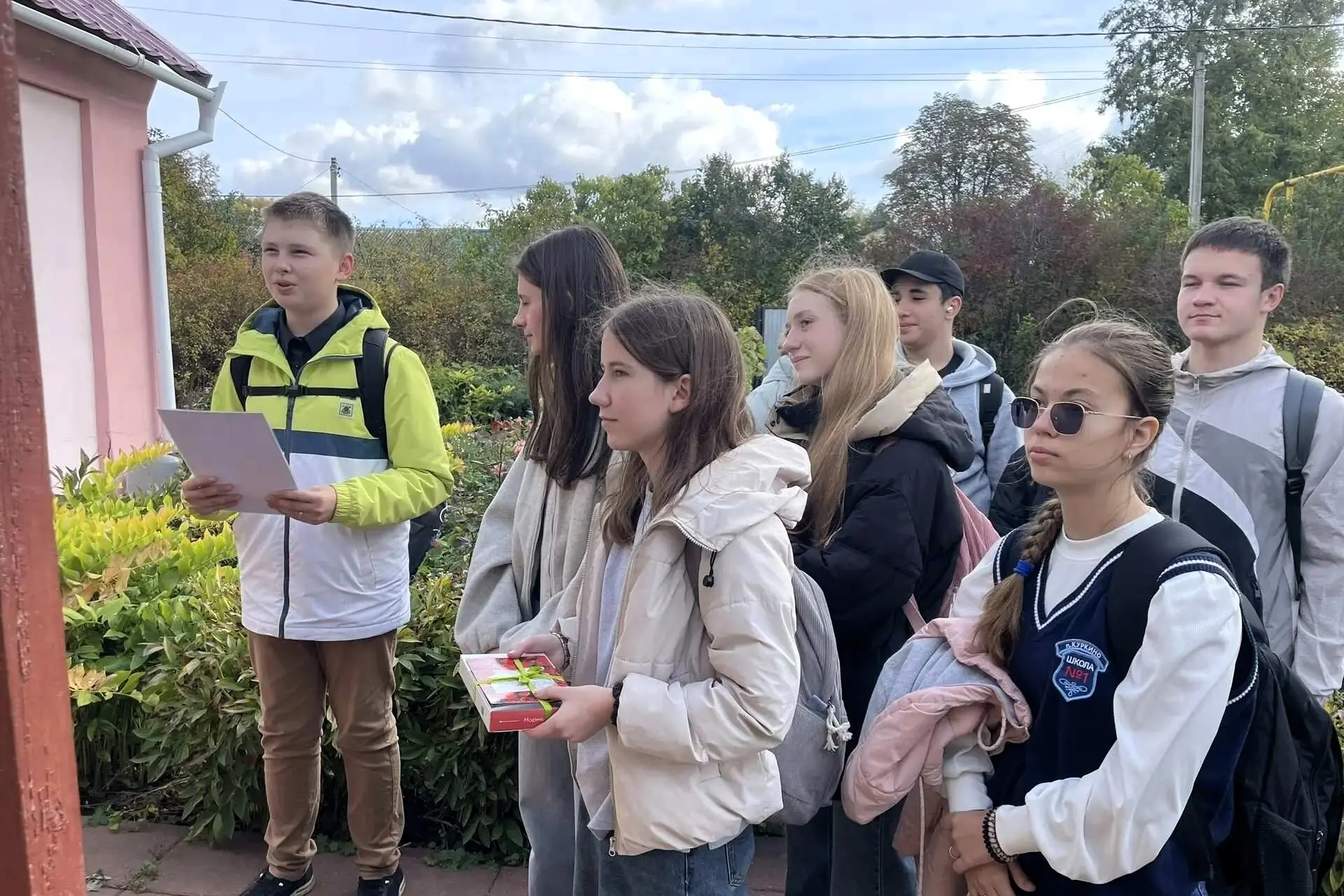 📸 В Куркинской школе № 1 поздравили ветеранов педагогического труда​