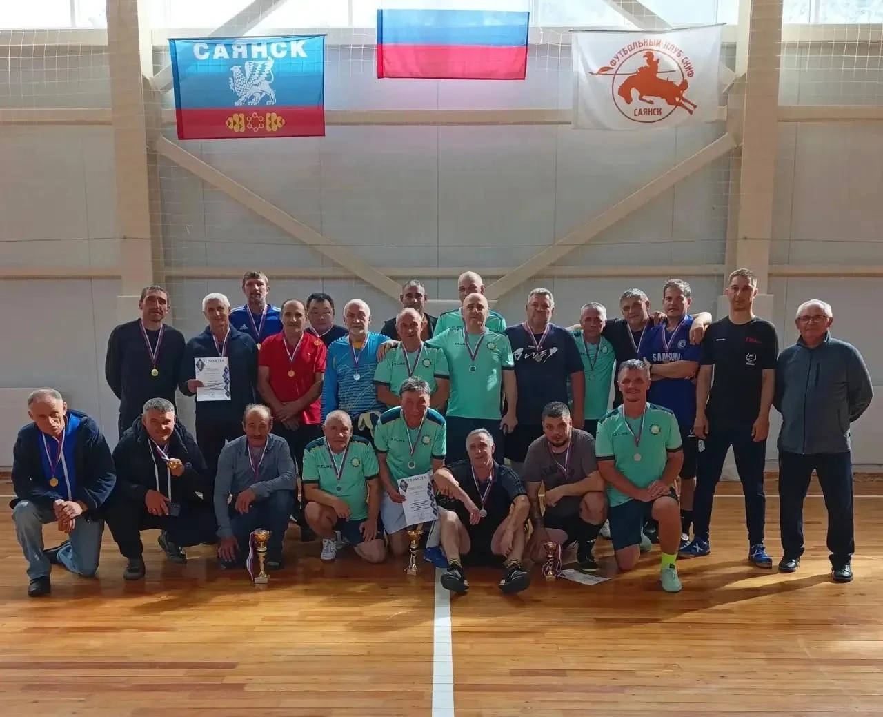 🏆 Серебро с характером: Зиминские ветераны футбола— молодцы!