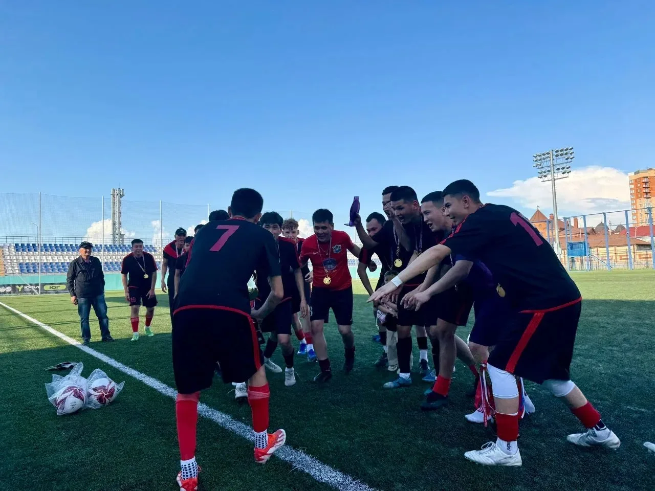 Володарцы выиграли "Кубок Победы"  ⚽Вчера на Центральном стадионе Астрахани состоялся финальный матч