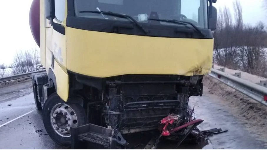 В Острогожском районе произошло ужасное смертельное лобовое ДТП со Skoda и фурой  ДТП произошло 15 ф