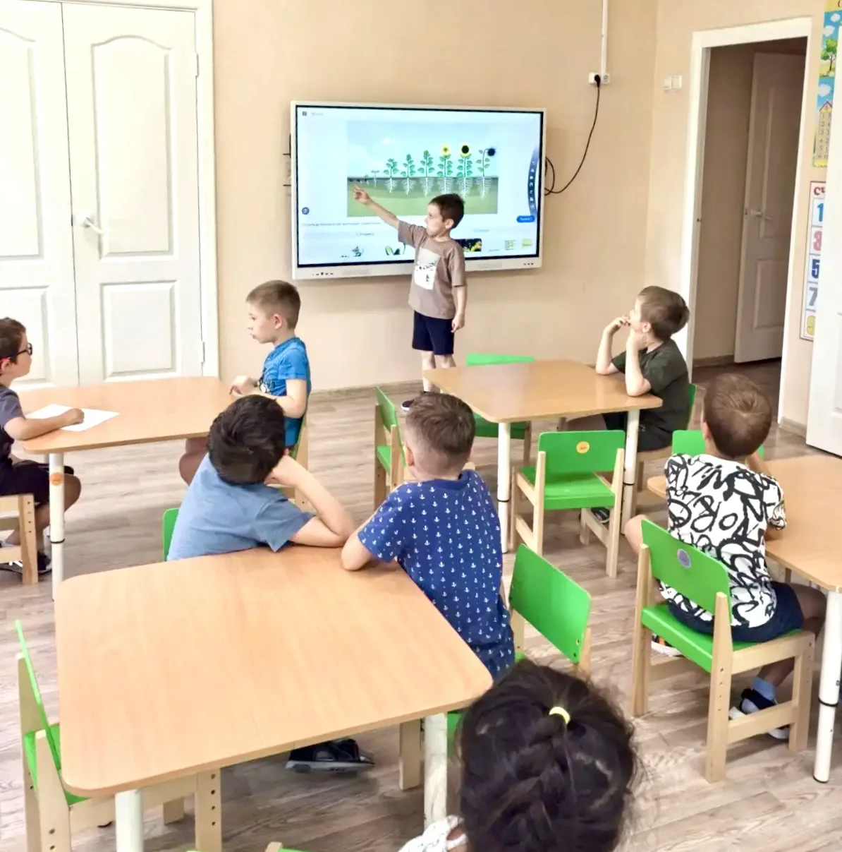 🌻 Сегодня наша группа на один день превратилась в настоящее солнечное поле!