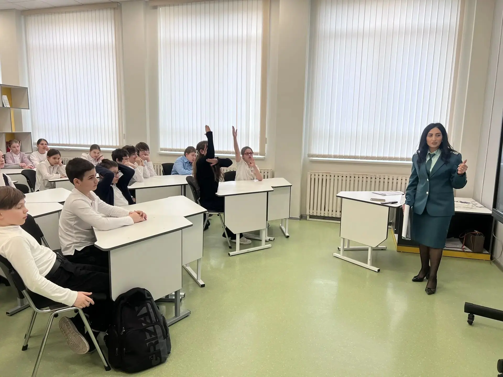 Урок налоговой грамотности в рамках проекта «юНГа»  В нашей школе состоялся необычный урок! В гостях