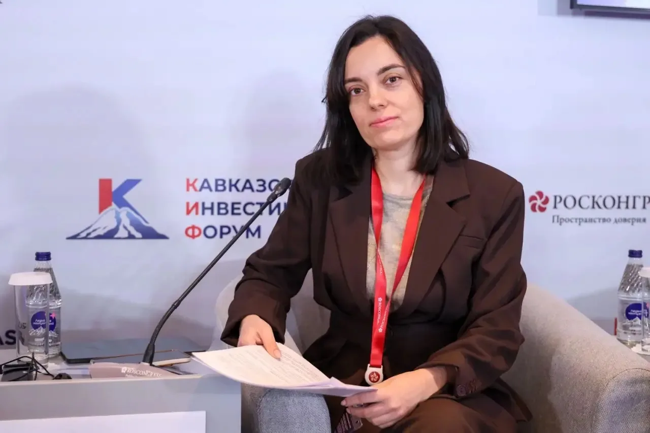 Преподаватель и студенты СЭИ на Кавказском инвестиционном форуме  Прямо сейчас в Минеральных водах п