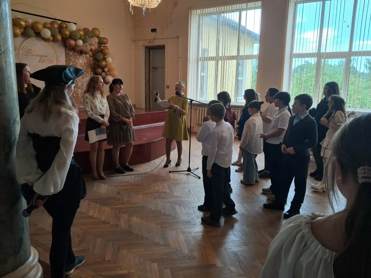 В ЦКДКаменецкий встречаем выпускников - 2026. Замечательно, когда участвуют и дети, и родители, и лю