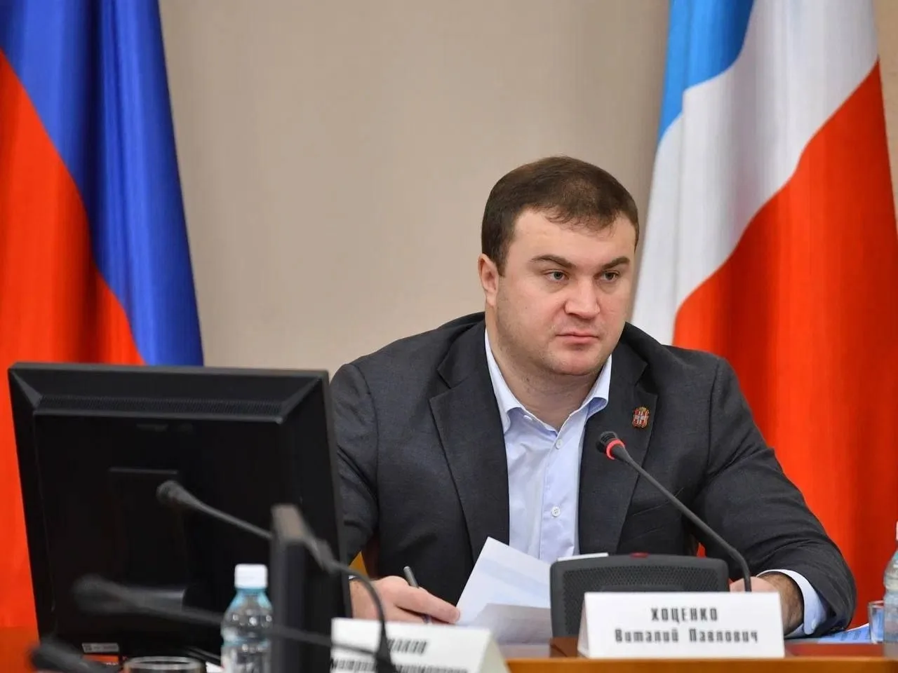 Украинские БПЛА атаковали НПЗ в Омской области, сообщил губернатор Виталий Хоценко.