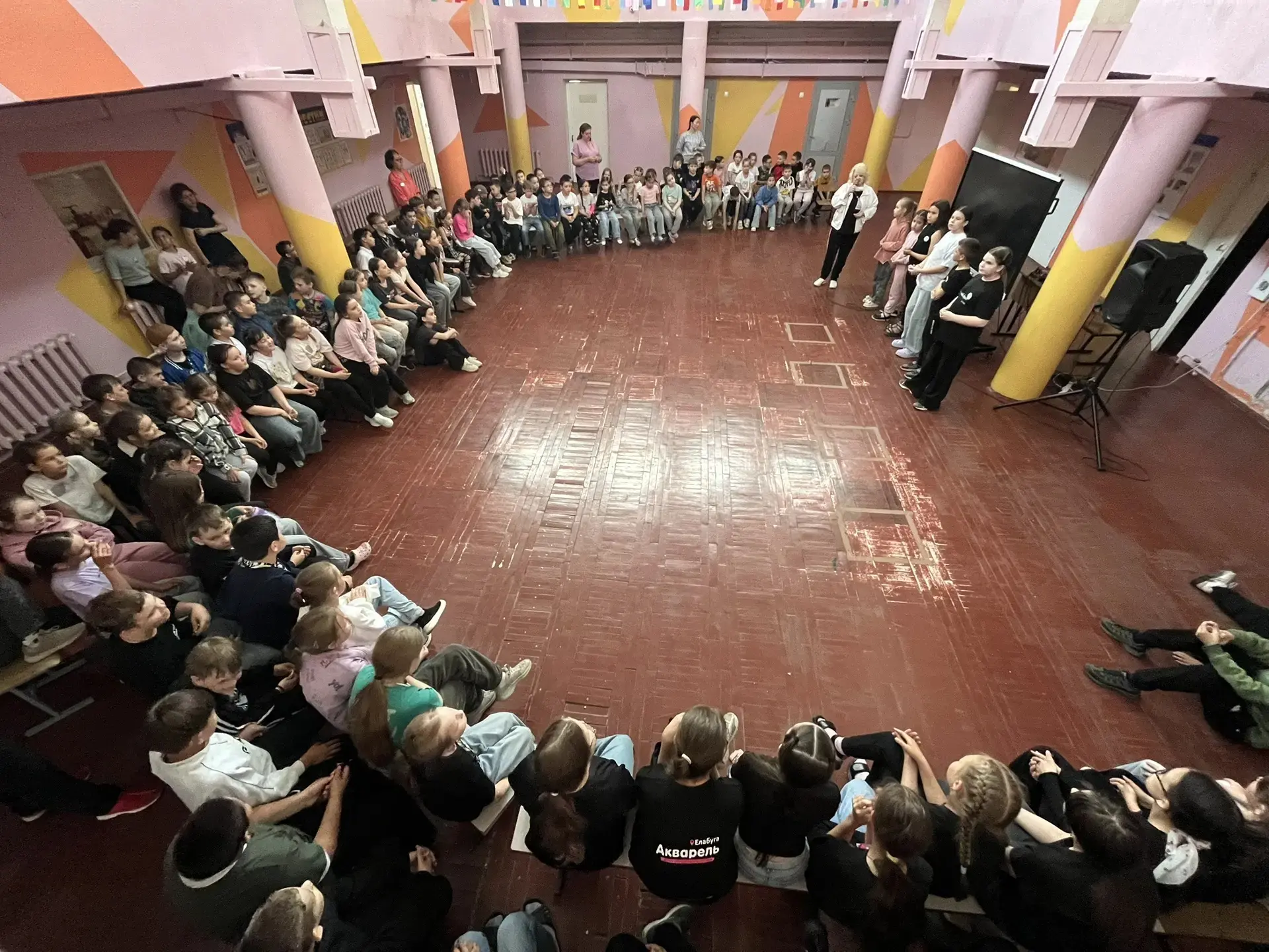Сегодня в пришкольном лагере «Искорка» прошли «Космические состязания», а также игры на...