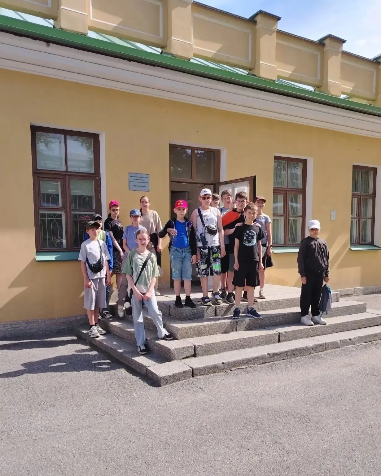 01.07.2026 ребята из 5 отряда посетили музей "Нарвская застава" в усадьбе княгини Е. Дашковой, где в