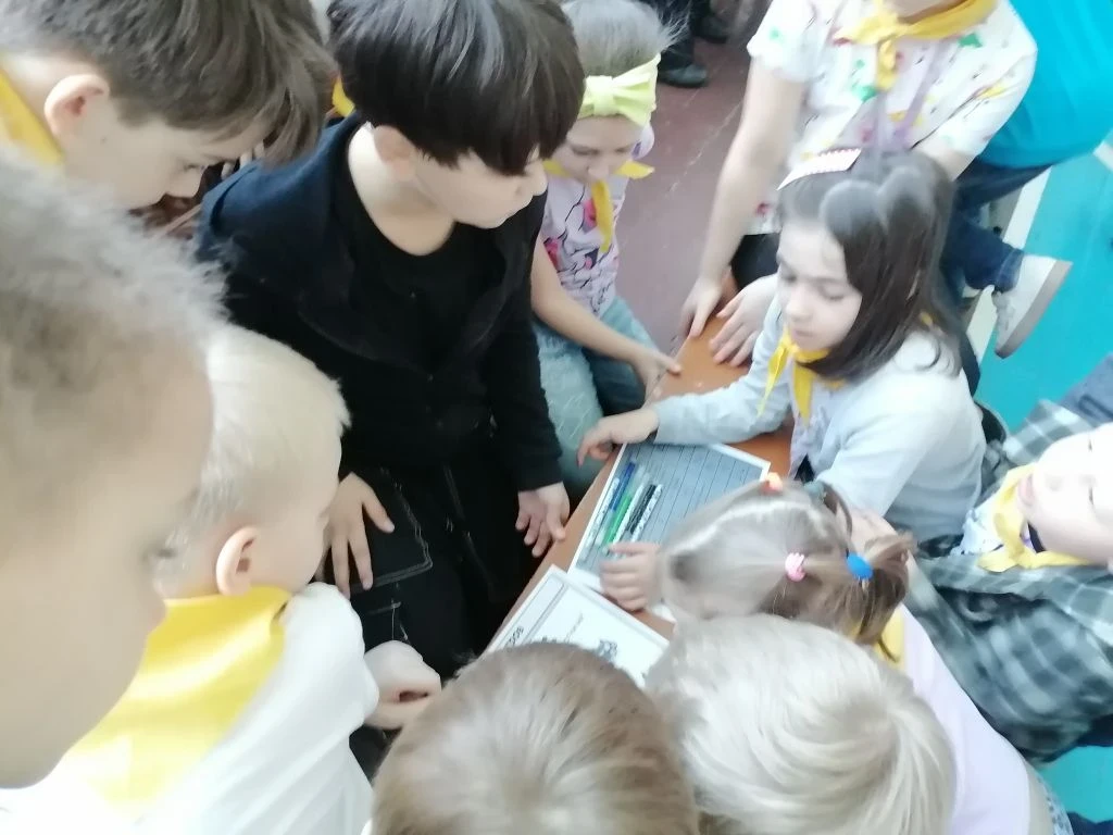 🚩 День Движения Первых в лагере «Солнышко» прошел на одном дыхании! 🚩Сегодня в нашем лагере было осо