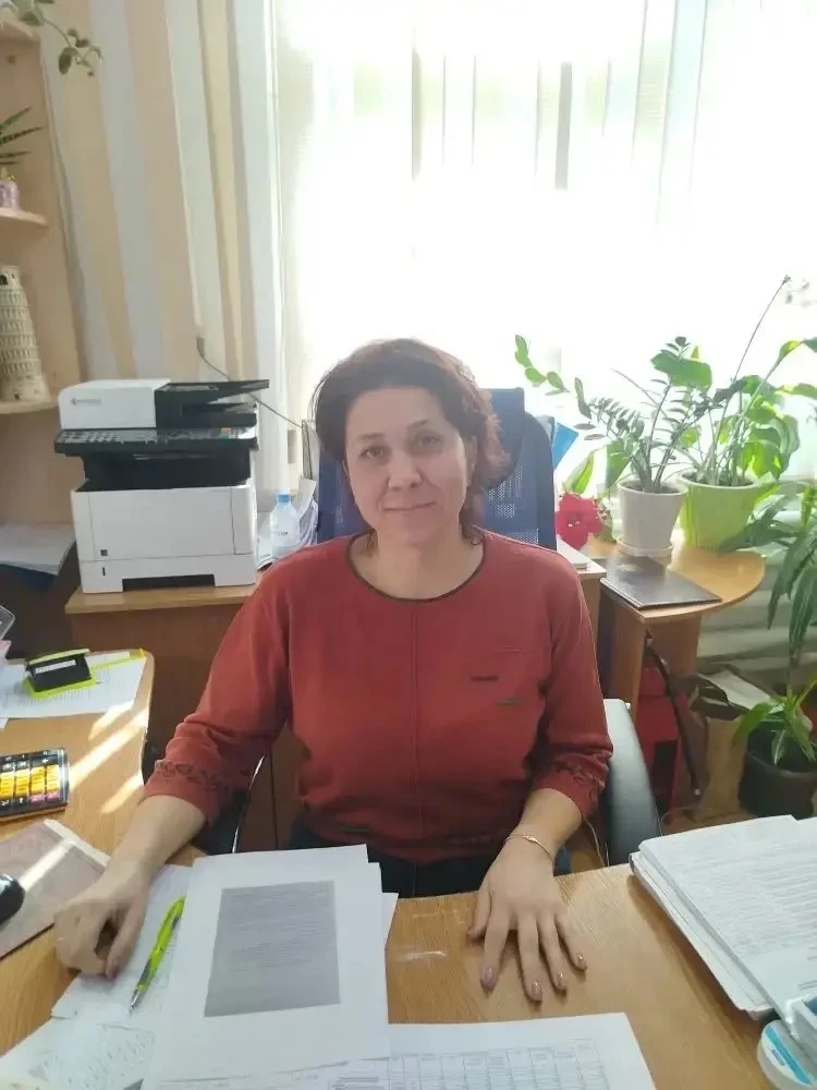 🎉 Уважаемая Оксана Александровна!  🎁 От имени всего коллектива поздравляем Вас с Днём рождения! Ваш 