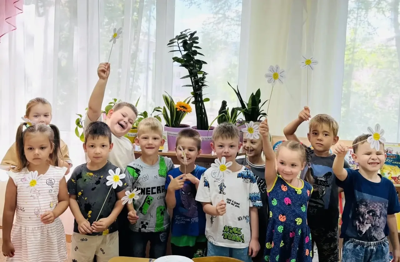 В группе №11 прошел замечательный тематический день, посвященный Дню семьи, любви и верности.

   В 