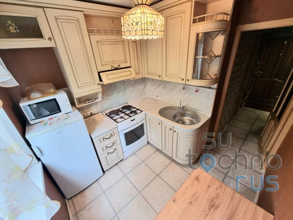 https://domiksmart.ru/khabarovsk/snyat-kvartiru-na-sutki-v-habarovske-u-ploschadi-lenina-180 

Снять