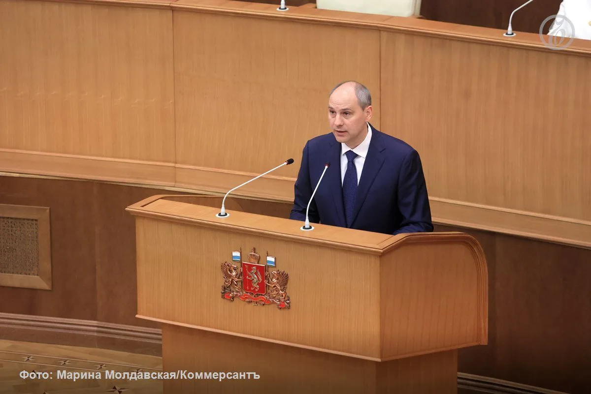 Депутаты законодательного собрания Свердловской области заслушали доклад губернатора Дениса Паслера 