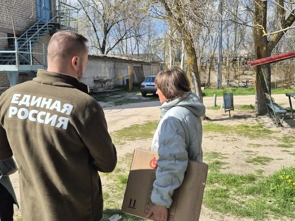 🤝 Маломобильным жителям области передали средства реабилитации по партпроекту «Здорово...