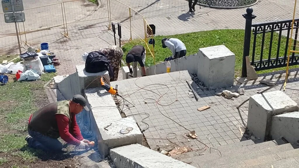 РЕМОНТ В КОСТРОМСКОЙ БЕСЕДКЕ ОСТРОВСКОГО ПЛАНИРУЮТ ЗАВЕРШИТЬ К СЕРЕДИНЕ ИЮЛЯ

Подрядчику остается за