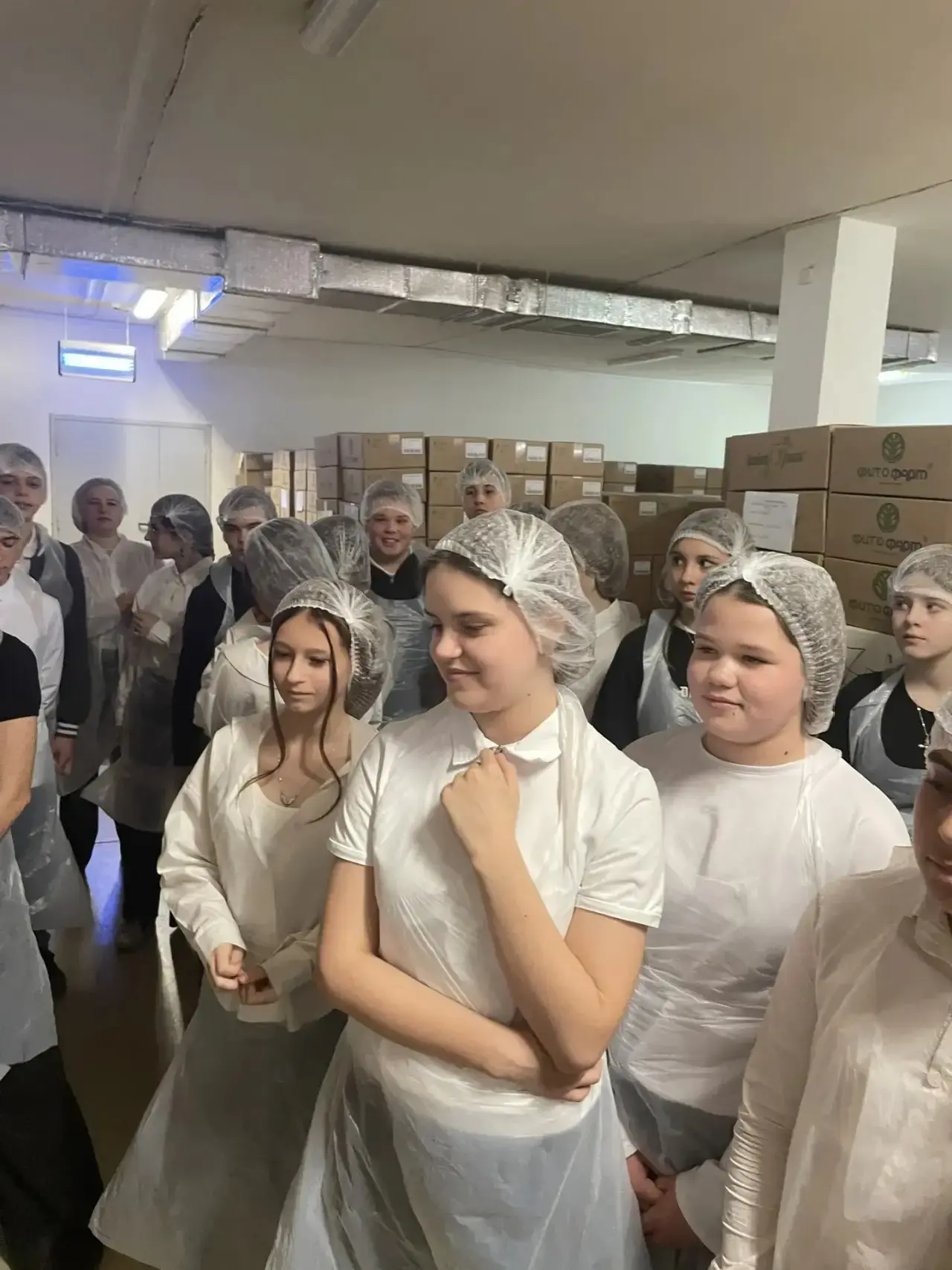 6 «Б» класс совершил увлекательную экскурсию на предприятие «Фито-Фарм»! 🚌  Экскурсия называлась «Зд
