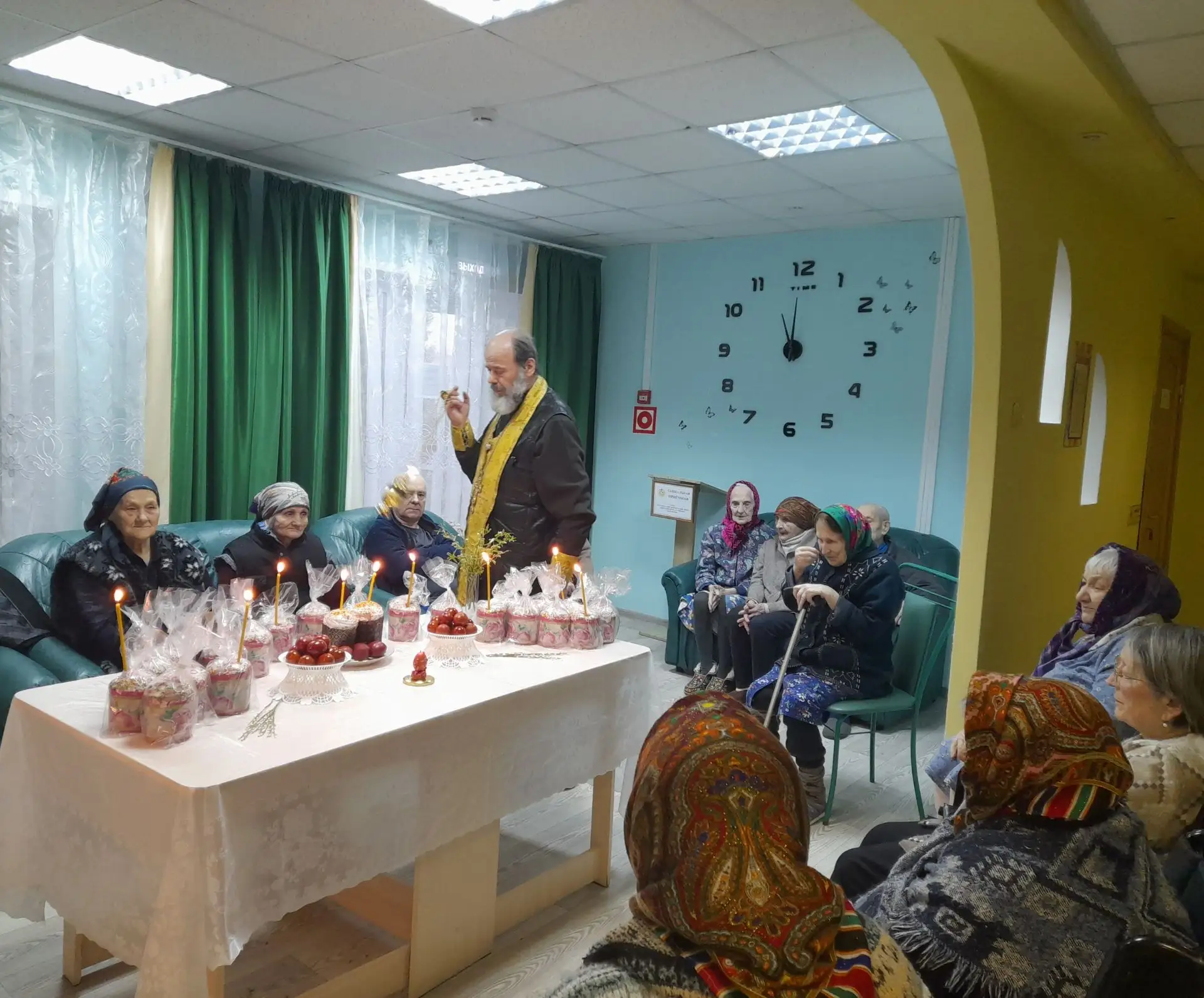 🌟Пасхальный молебен ⁣ 🏡В Светлый день Пасхи настоятель храма Вознесения Господня протоиерей Иаков со