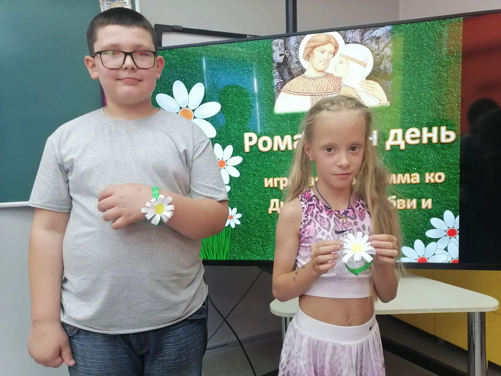💐 «День семьи, любви и верности»

Утро в летнем школьном оздоровительном лагере «Парус надежды» нач