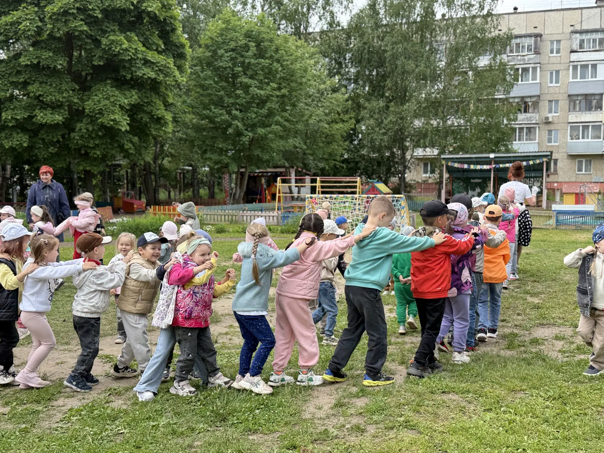 🌟 Сегодня в нашем саду прошёл замечательный песенный конкурс групп на тему дружбы! Реб...