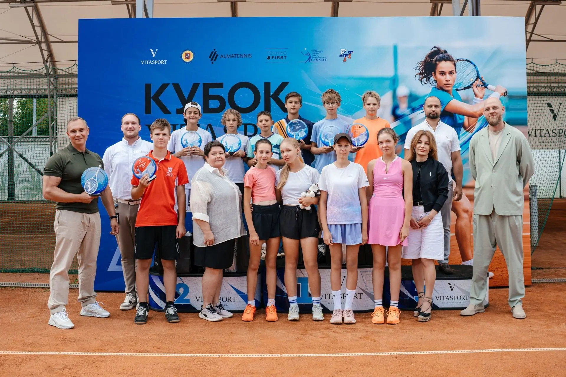 Готов фотоотчет нашего яркого и незабываемого теннисного турнира «Кубок VITASPORT 2026»...