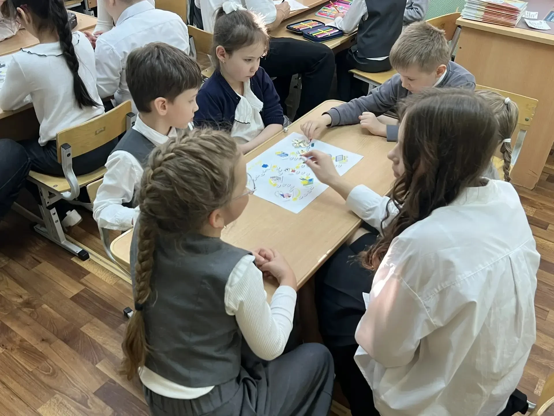 Первоклассники постигли тайны финансов вместе с героями Простоквашино! 🤑🧑‍💼  18 февраля наши маленьк