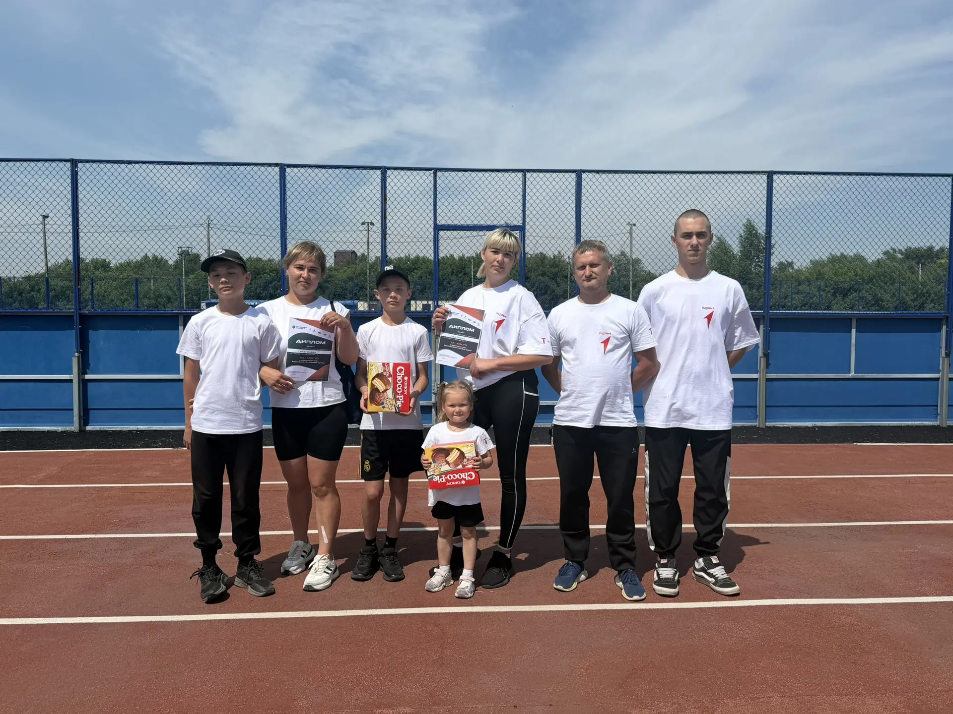🧑‍🧑‍🧒‍🧒 Папа, Мама, Я - спортивная семья 🔥 

🗓️ Сегодня на «ФОКОТе» «ДЮСШ»Кочковского района Н