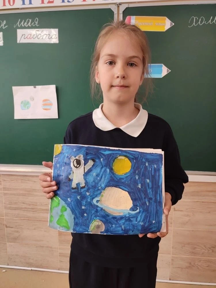 🚀 🦖Космос и динозавры: как ученики 2 «Г» класса открывали тайны Вселенной и Земли  ✨В жизни школьник