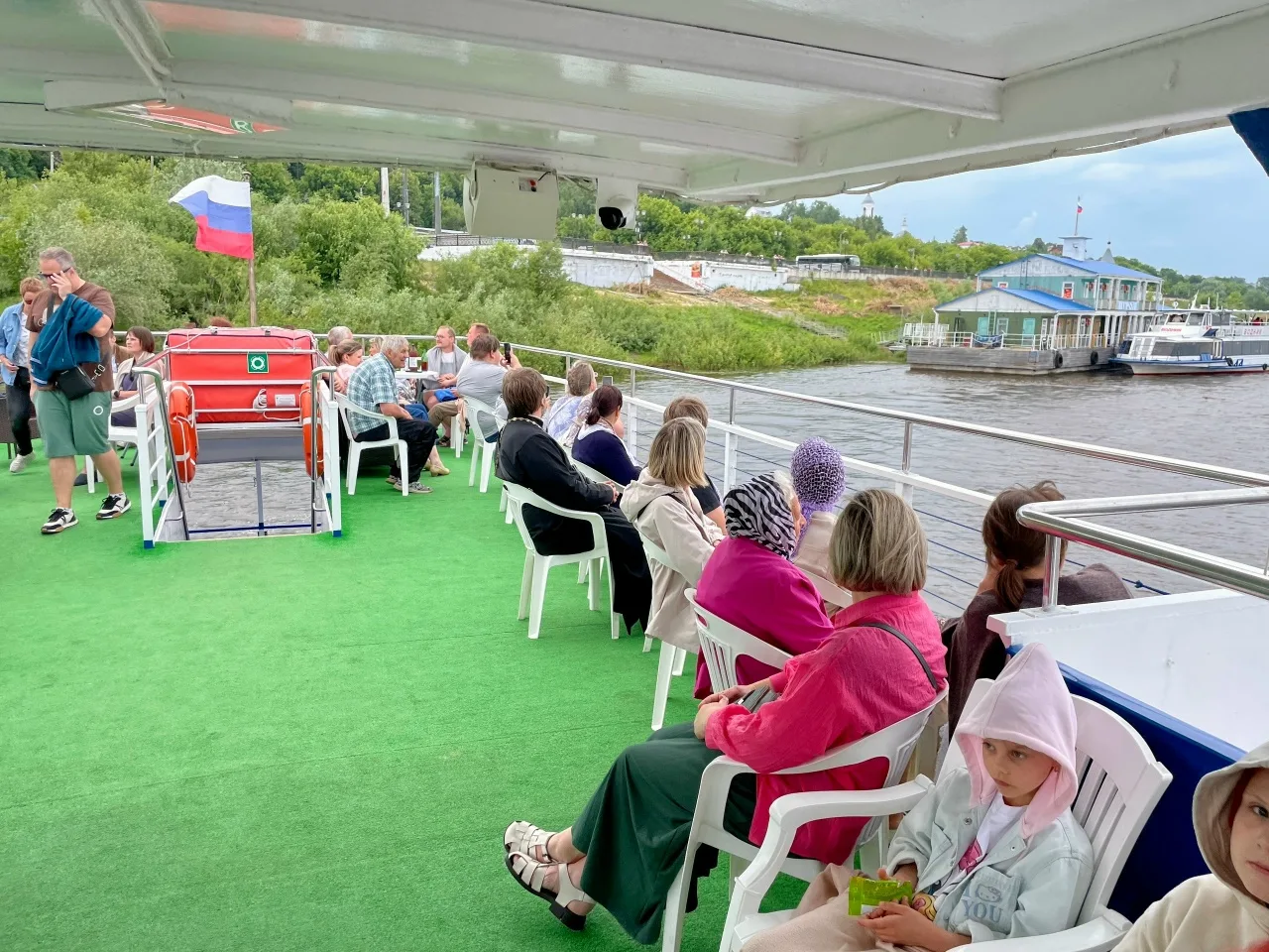 🚌 Духовное путешествие 

🙏 14 июня паломники из Сокольского отправились в путь к одному из старейш