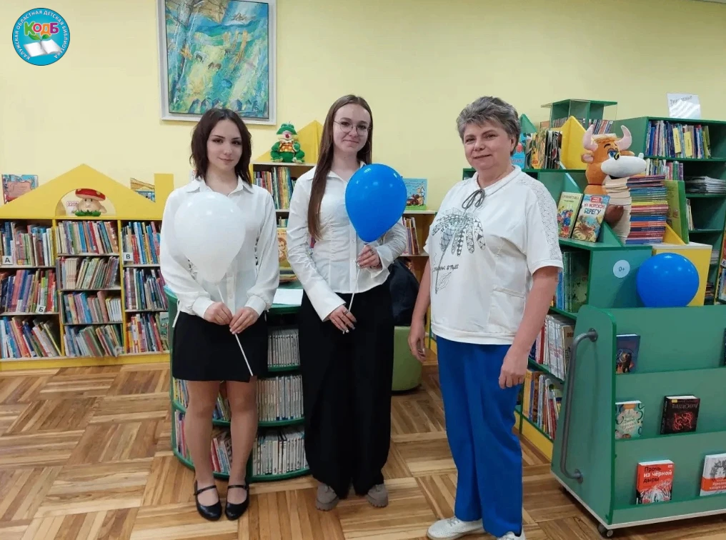 🍁Наша библиотека при поддержке Избирательной комиссии Калужской области поздравила шко...