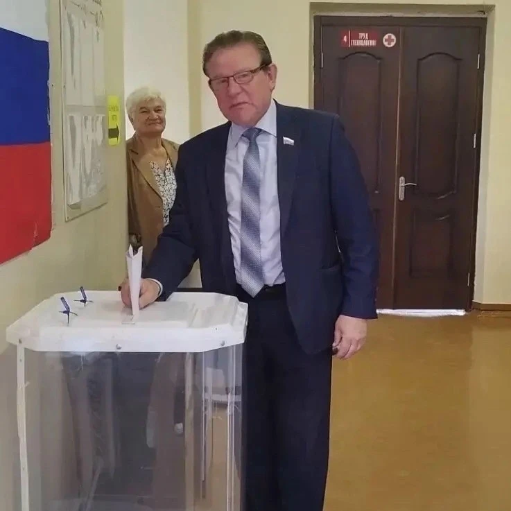 Депутаты городского Совета не остались в стороне и тоже сделали свой выбор на голосовании.