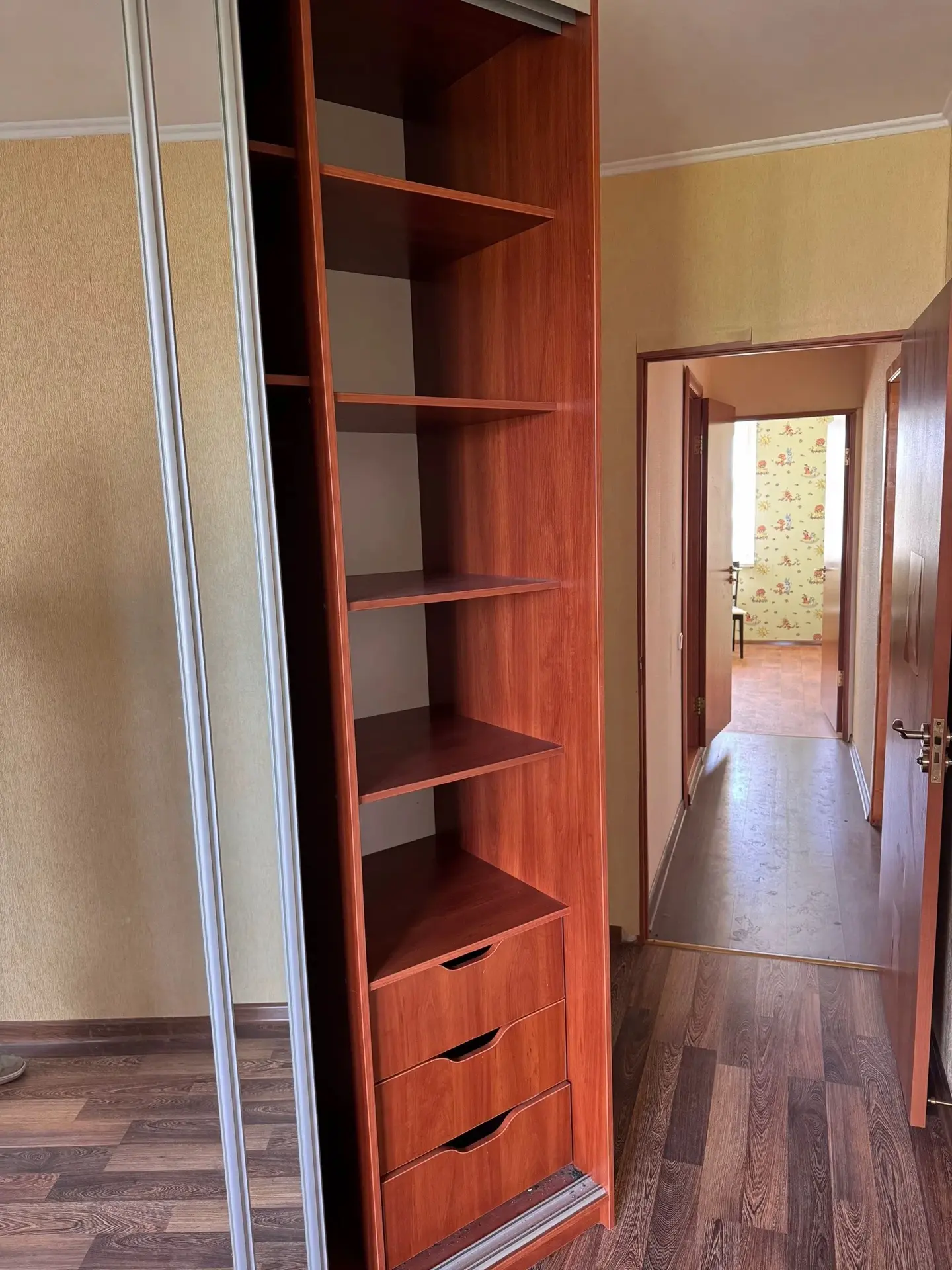 Продам шкаф купе новый