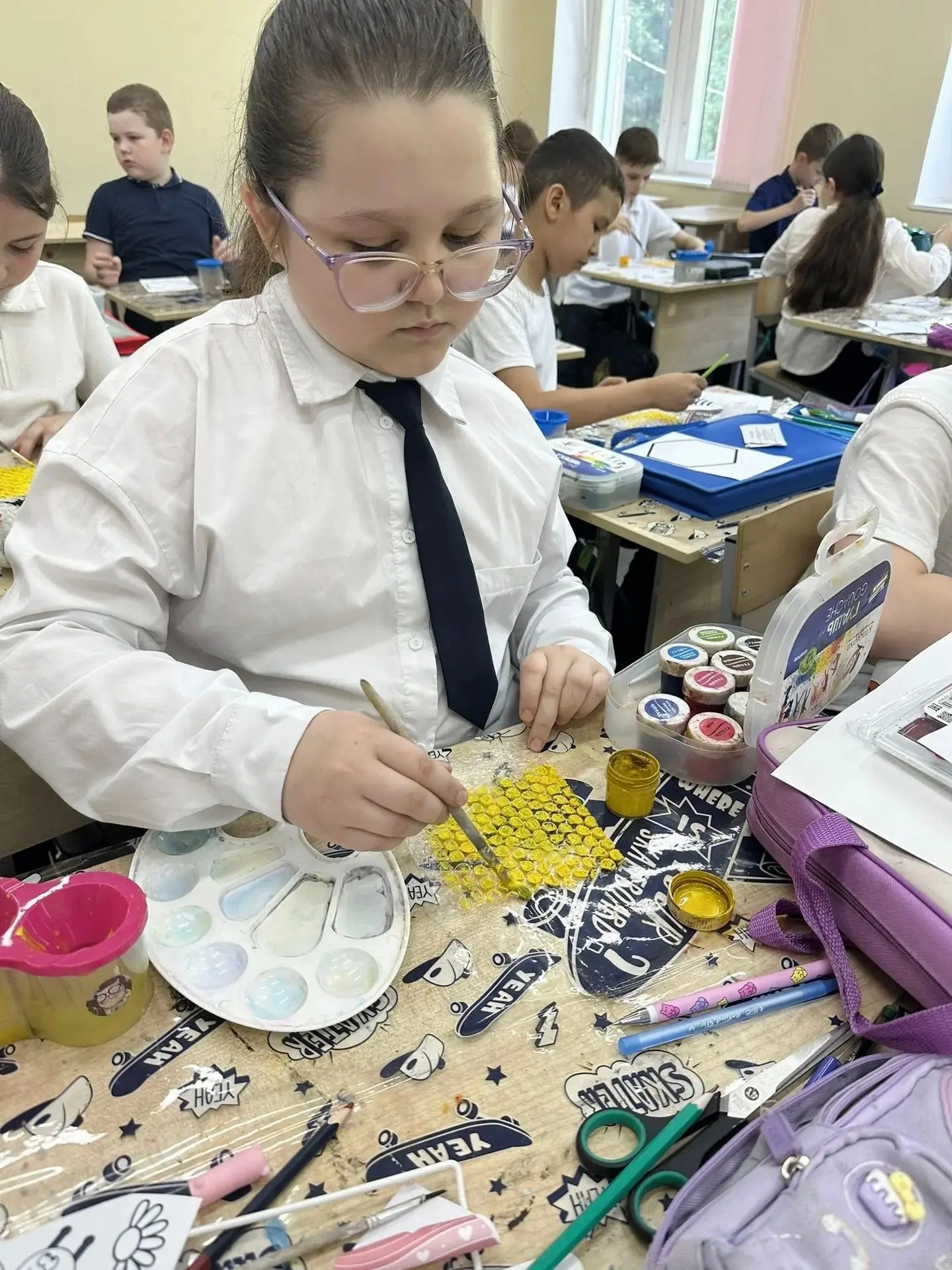 🐝 Секреты пчелиного дома  В 3И прошел увлекательный класс час, который провела Инзиля Ильдаровна Аху