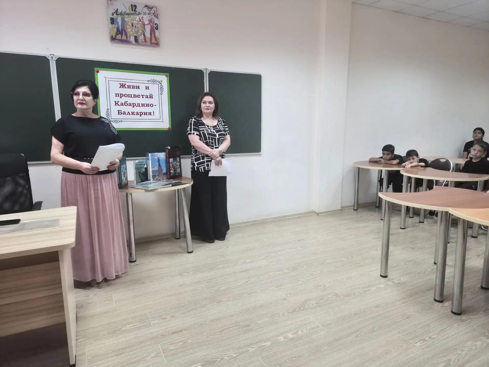 🔷️Отделом читального зала, для учащихся центра дополнительного образования ДАТ «Солнеч...