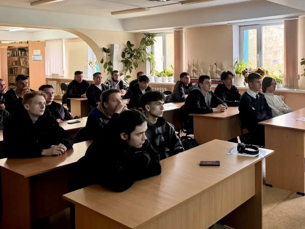 ⚓️ Приёмная комиссия КамчатГТУ в действии — в гостях у Морского энергетического техникума!

Мы продо