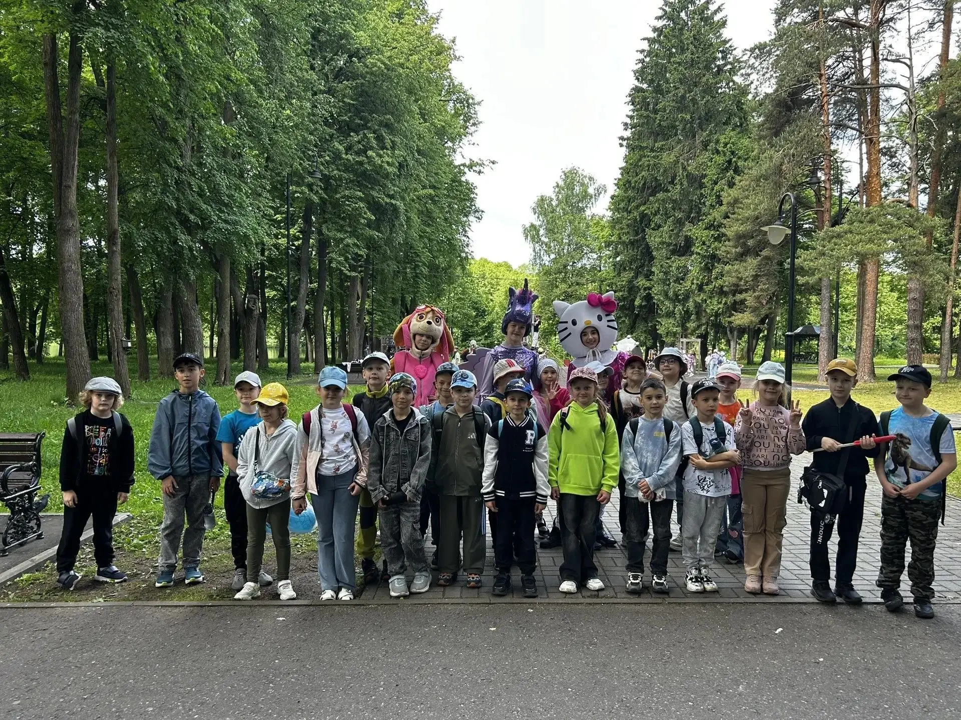 Лето в пришкольном лагере — это море эмоций и приключений. 🏀☀️🌳

Каждый день наших воспитанников ж