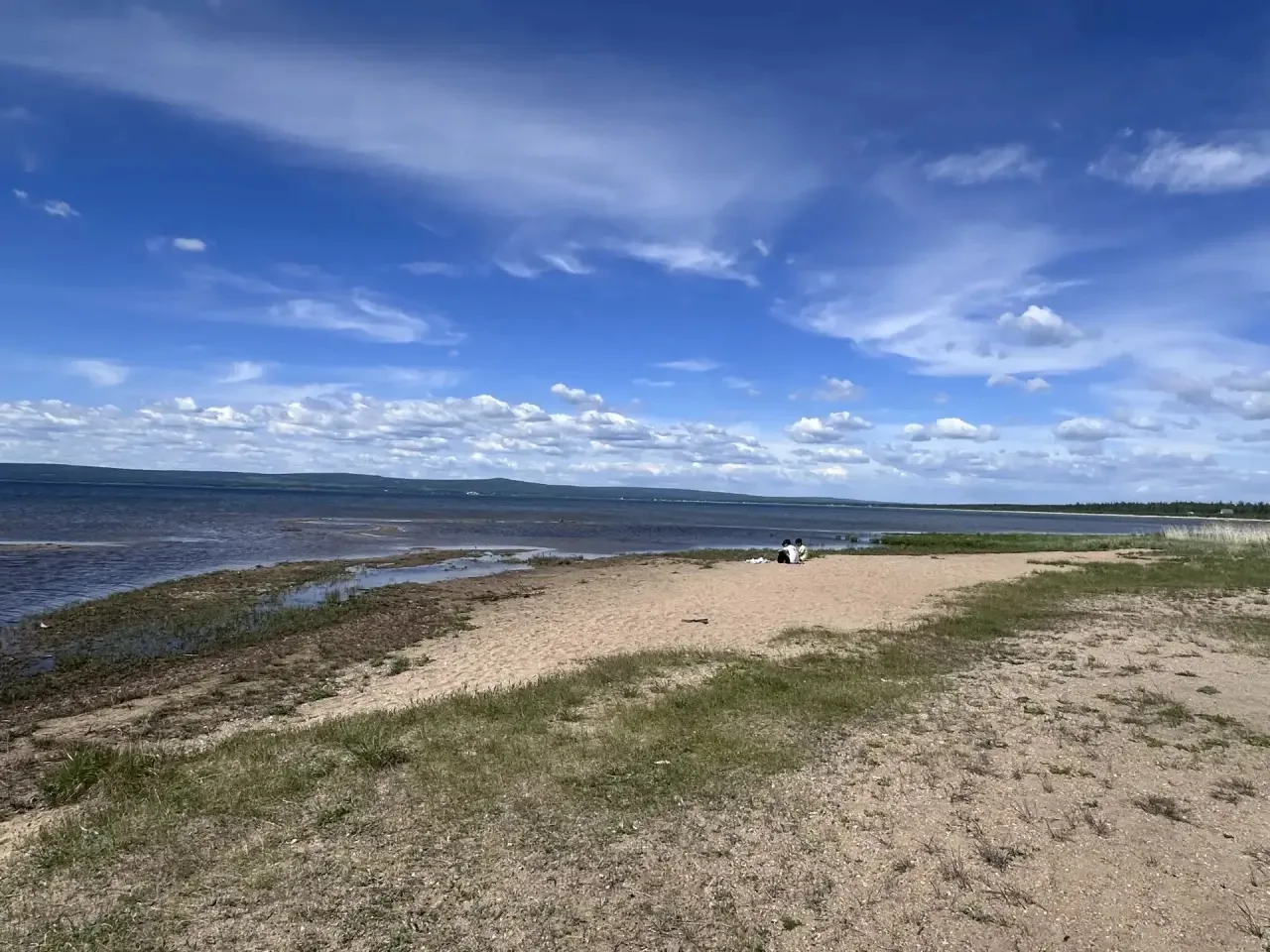 🌊🌞 Проверили готовность базы отдыха ЗабГУ на озере Арахлей к летнему оздоровительному сезону

Волш