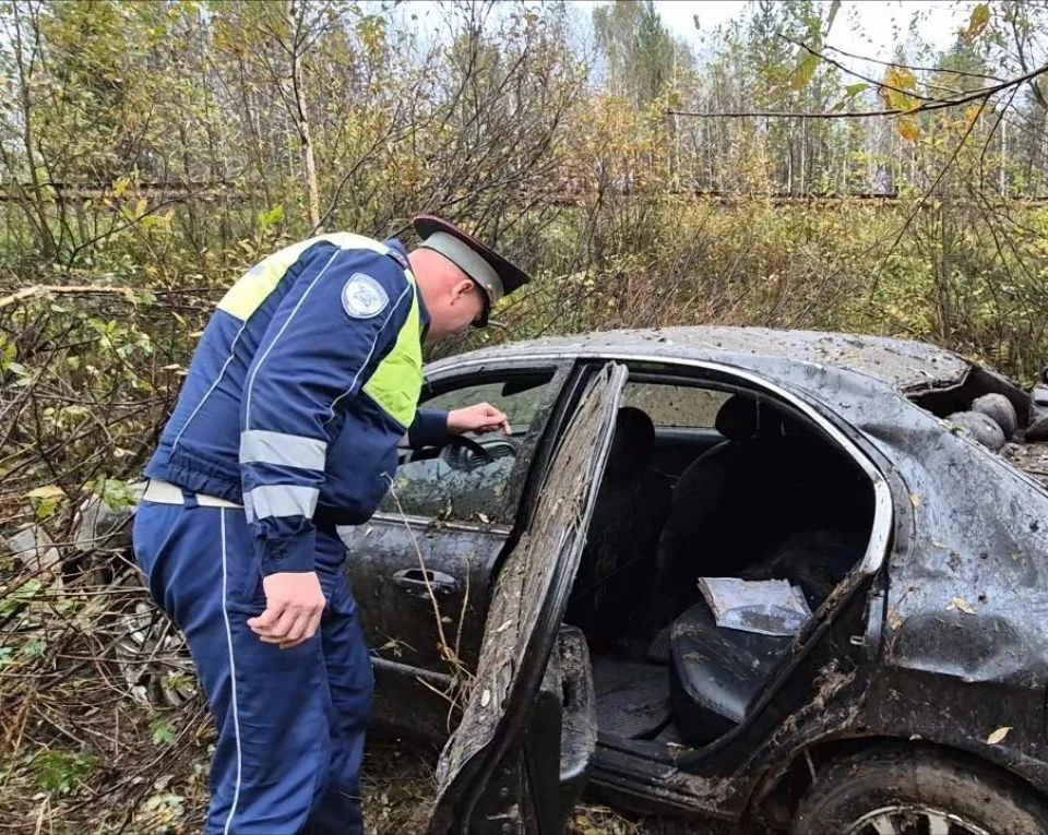 🚔 На 206-м километре автодороги «Екатеринбург — Серов» в Кушвинском районе автоинспект...