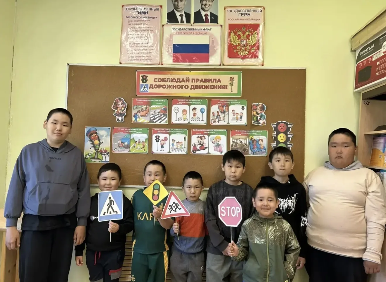 🚦 Безопасность на дороге — наша общая забота!

В рамках акции по предупреждению детского травматизм