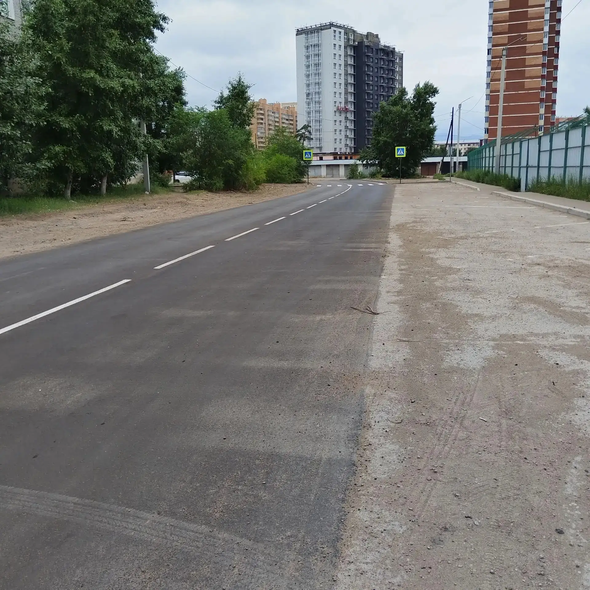 Территория школы № 18 получила новое асфальтовое покрытие.