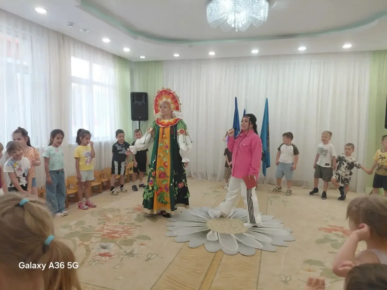Лето заглянуло попрощаться: тёплая встреча в «Мальвине» ☀️🍎