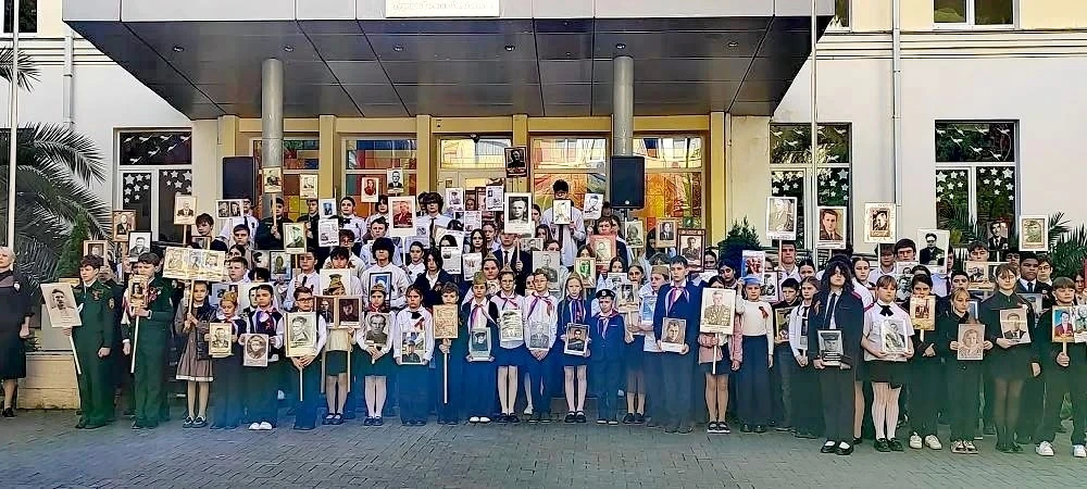 🎖 В преддверии 81-й годовщины Дня Победы в стенах нашей гимназии прошла  акция «Бессмертный полк: Ге