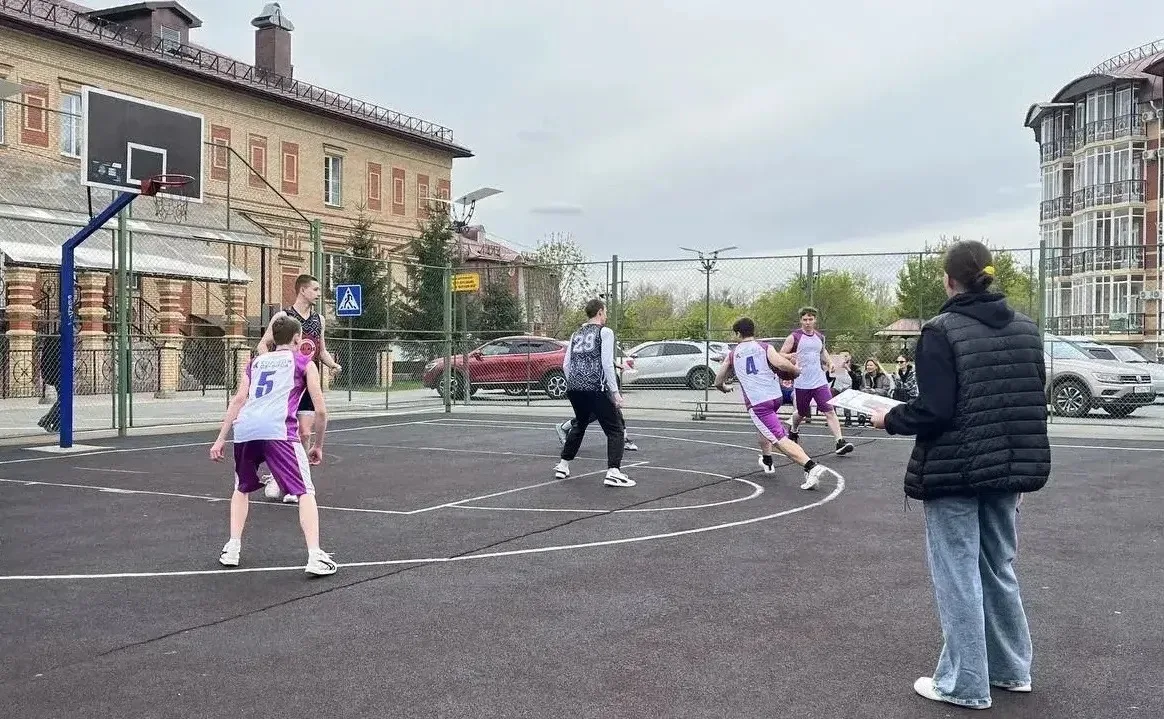 🏀 #Академия_сервиса на «Открытой Лиге студенческого баскетбола 3х3»  Студенты нашего колледжа вместе