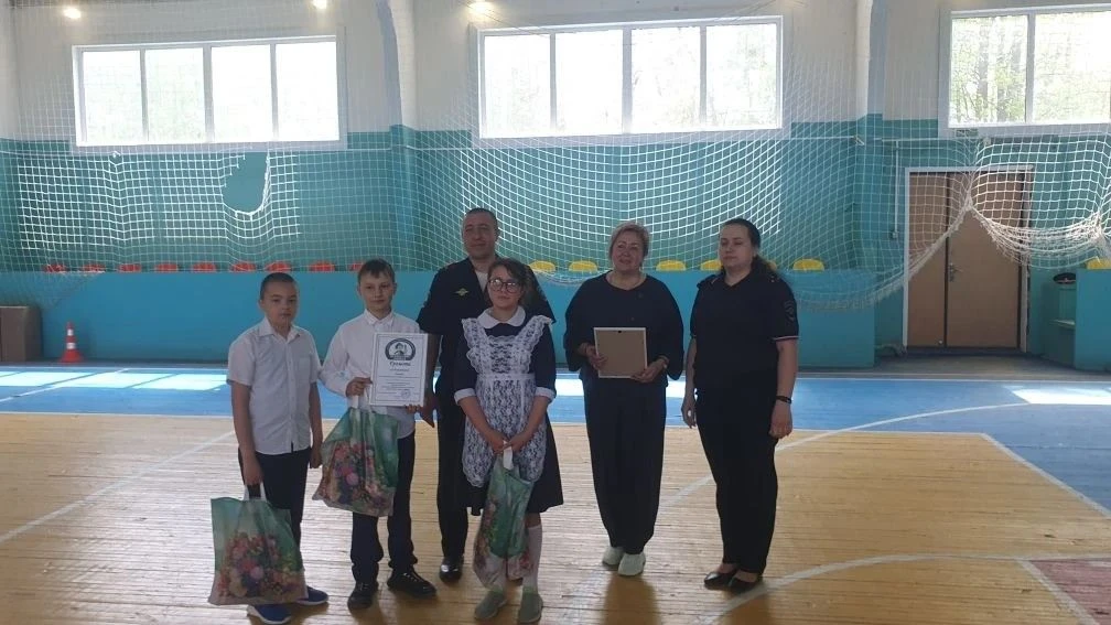 🚦 Окружной слёт юных инспекторов движения «Безопасное колесо»

Сегодня состоялся окружной слёт юных