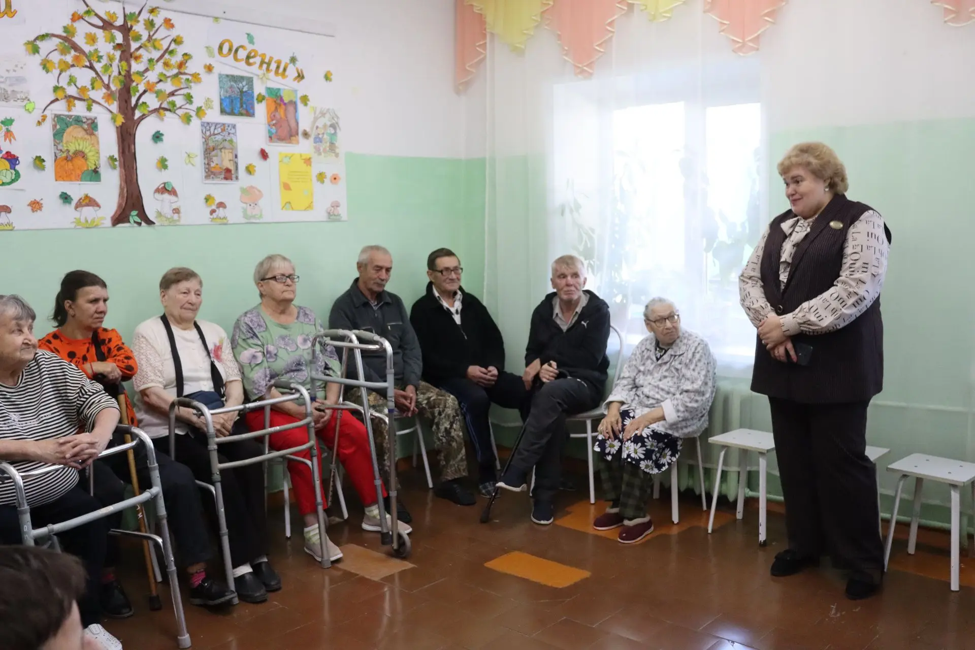 Депутаты Законодательного Собрания Новосибирской области Юлия Швец и Сергей Смирнов ока...