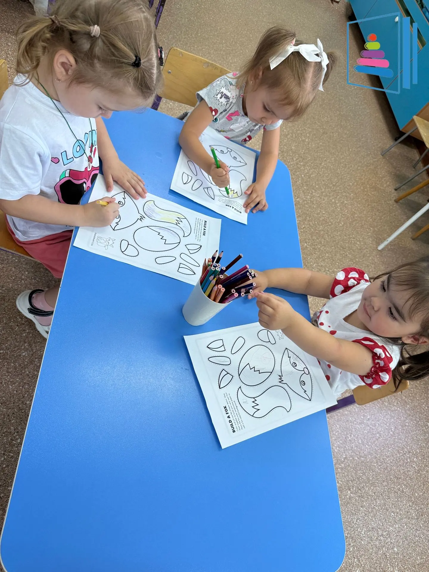 Карандаш в руке держу,✏️